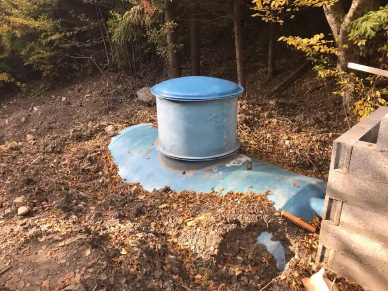 Corp PAFS stație epurare ECO TANK în atelier, fibră de sticlă armată