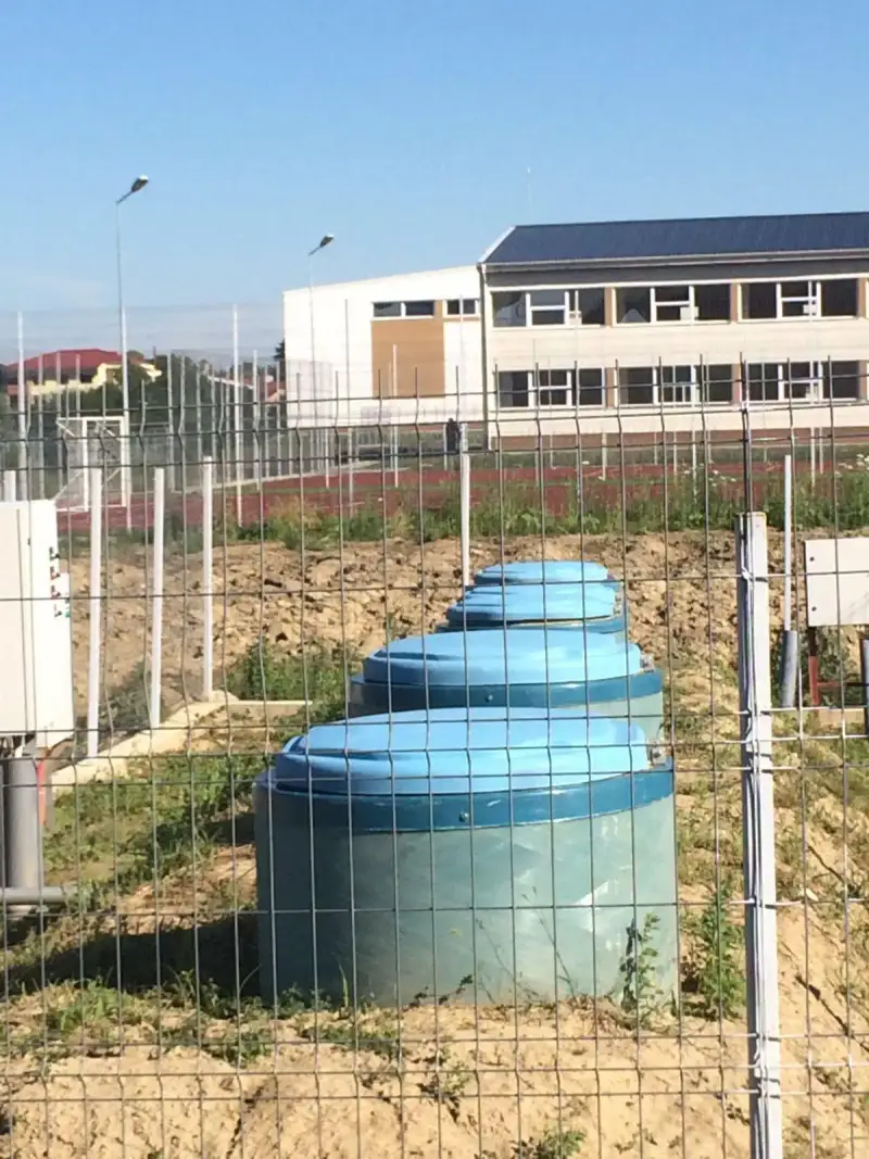 Corp PAFS stație epurare ECO TANK în atelier, fibră de sticlă armată
