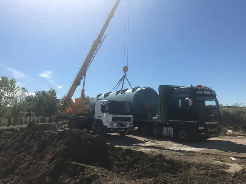 Montaj stație de epurare ECO TANK în groapă pregătită de beneficiar